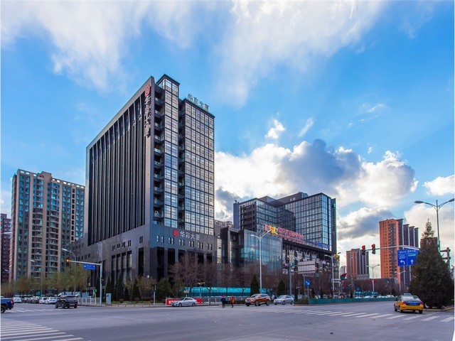 国产高精密数字油缸六自由度